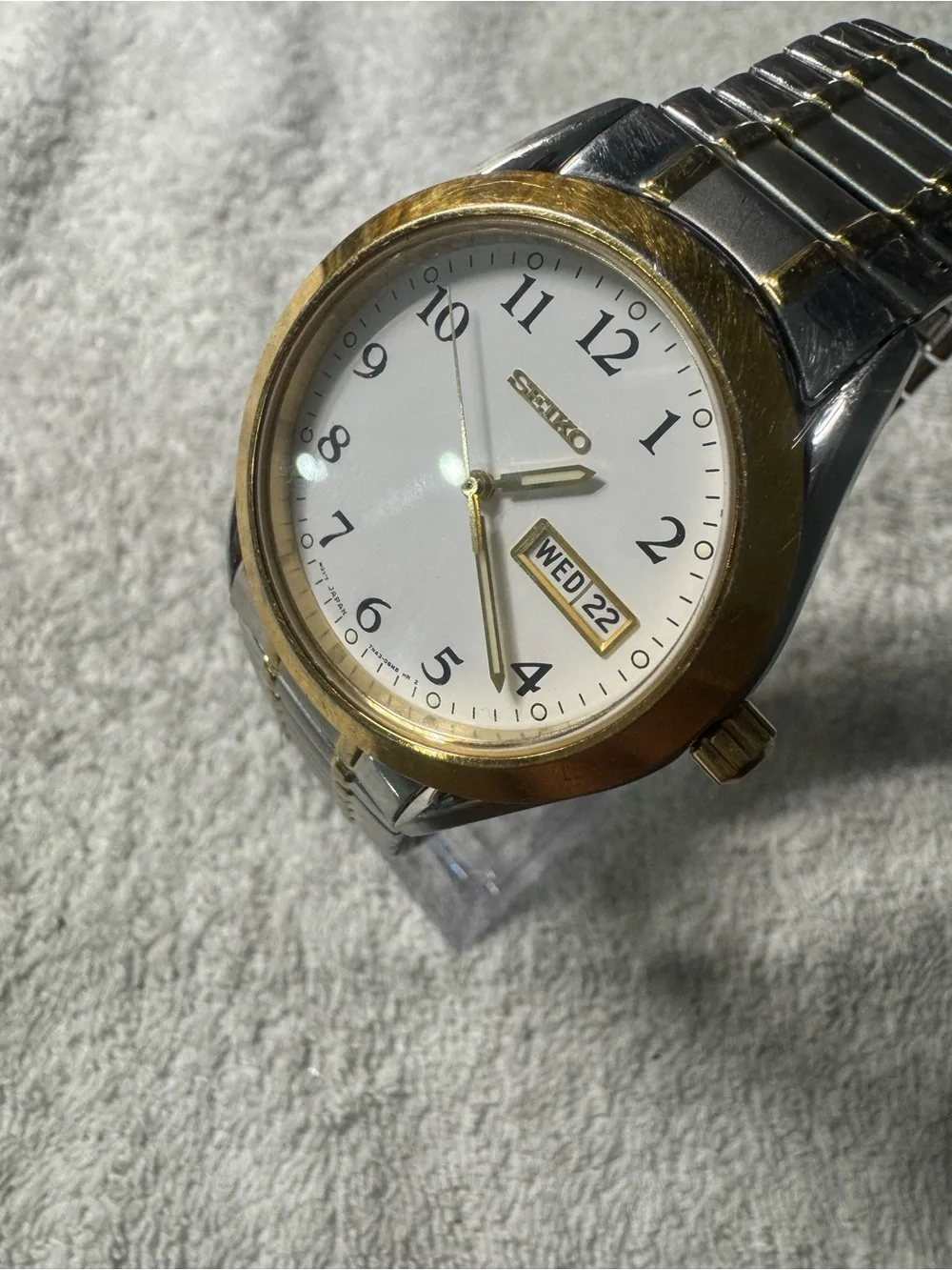 Seiko Two-Tone Gold and Silver Men's Watch with White Dial